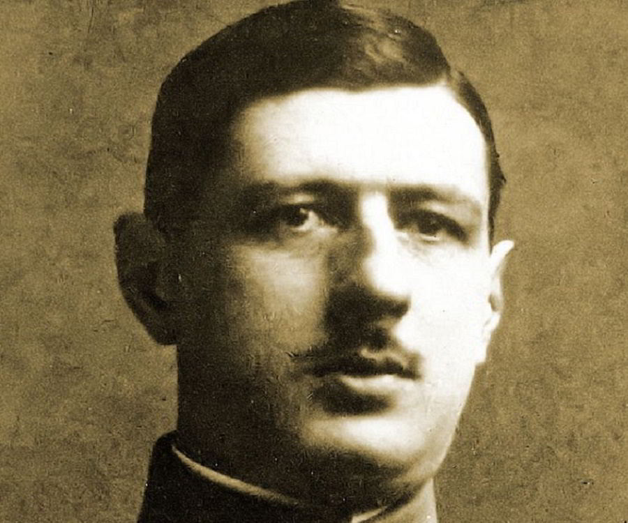 Charles de Gaulle, auteurdu fil de l'épée, et de la phrase « La véritable école du commandement est donc la Culture Générale ».